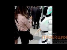 Промобот v3 для стенда компании Гринатом  на выставку 