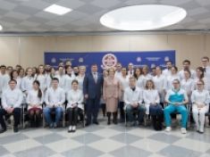 Оснащение Первого МГМУ им. И.М. Сеченова интерактивными столами и киосками собственного производства