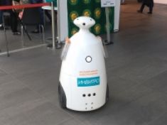 R-bot для компании Инвитро на выставке в Новосибирском Экспоцентре