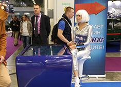 Московский международный автомобильный салон 2014 (ММАС2014) в «Крокус Экспо». Для компании «Автомаг» предоставили интерактивного робота и интерактивный стол W55 