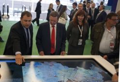 Компания Гефест Проекция предоставила в аренду сенсорный дисплей 84