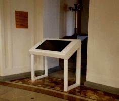 Интерактивный стол и сенсорный киоск в аренду для Bristol-Myers Squibb
